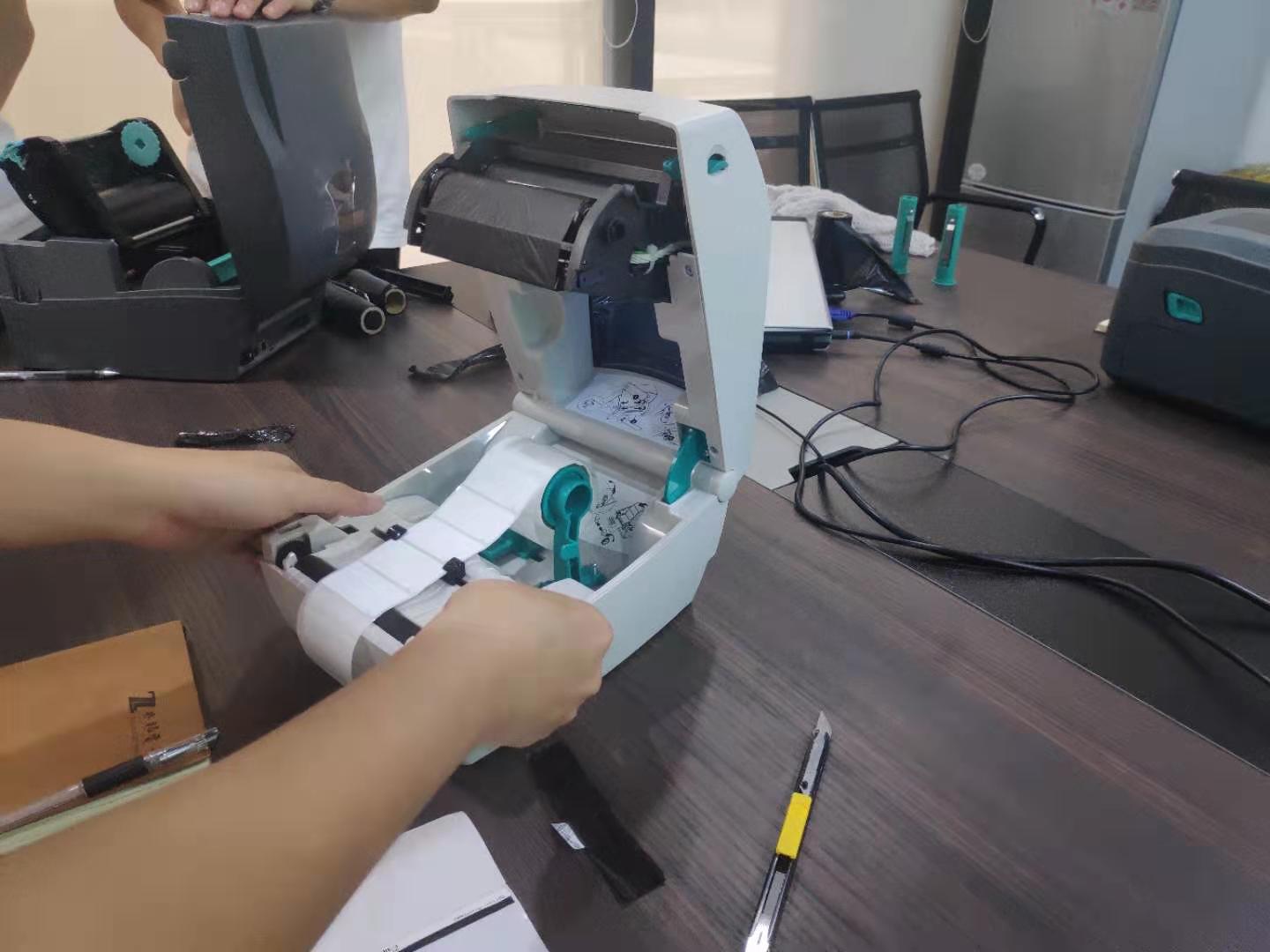 安裝條碼碳帶 安裝條碼碳帶